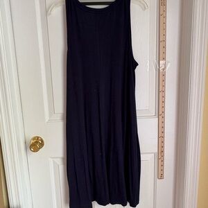 Time and Tru Navy Sleeveless Top